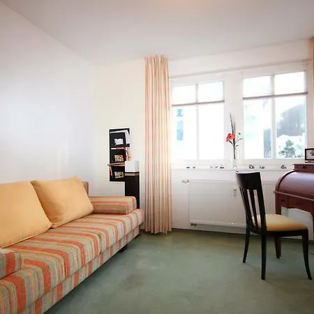 Residenz Am Kurpark By Rujana ビンツ